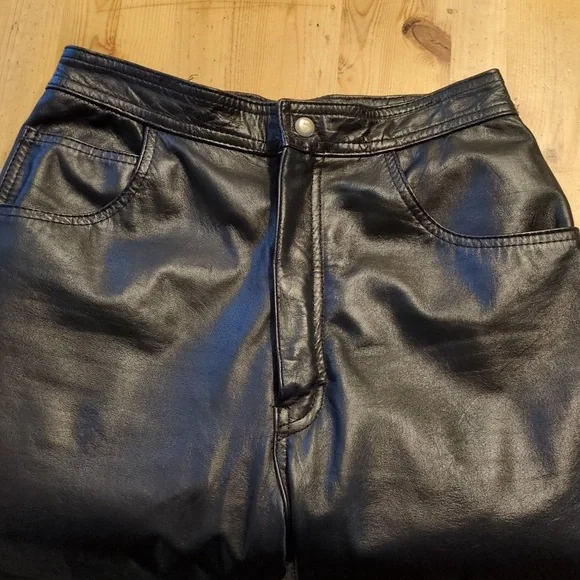 Vintage Chic: LA ROXX 1990's Black Leather Pants with Barrel/Balloon Legs - Picture 2 of 14